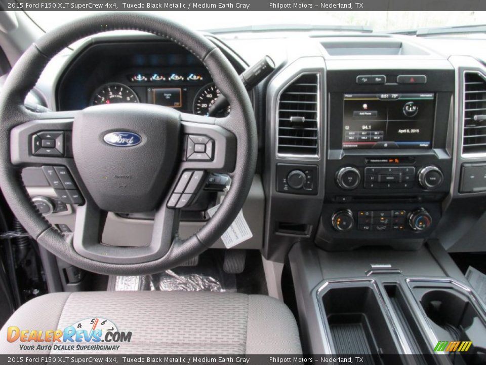 2015 Ford F150 XLT SuperCrew 4x4 Tuxedo Black Metallic / Medium Earth Gray Photo #27