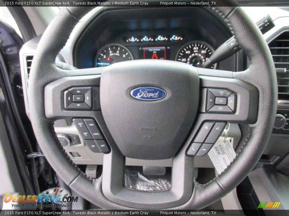 2015 Ford F150 XLT SuperCrew 4x4 Tuxedo Black Metallic / Medium Earth Gray Photo #33