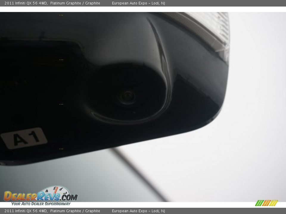 2011 Infiniti QX 56 4WD Platinum Graphite / Graphite Photo #12