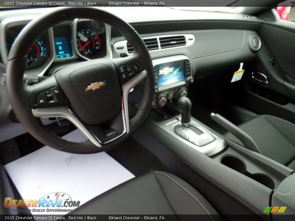 Dashboard of 2015 Chevrolet Camaro SS Coupe Photo #16