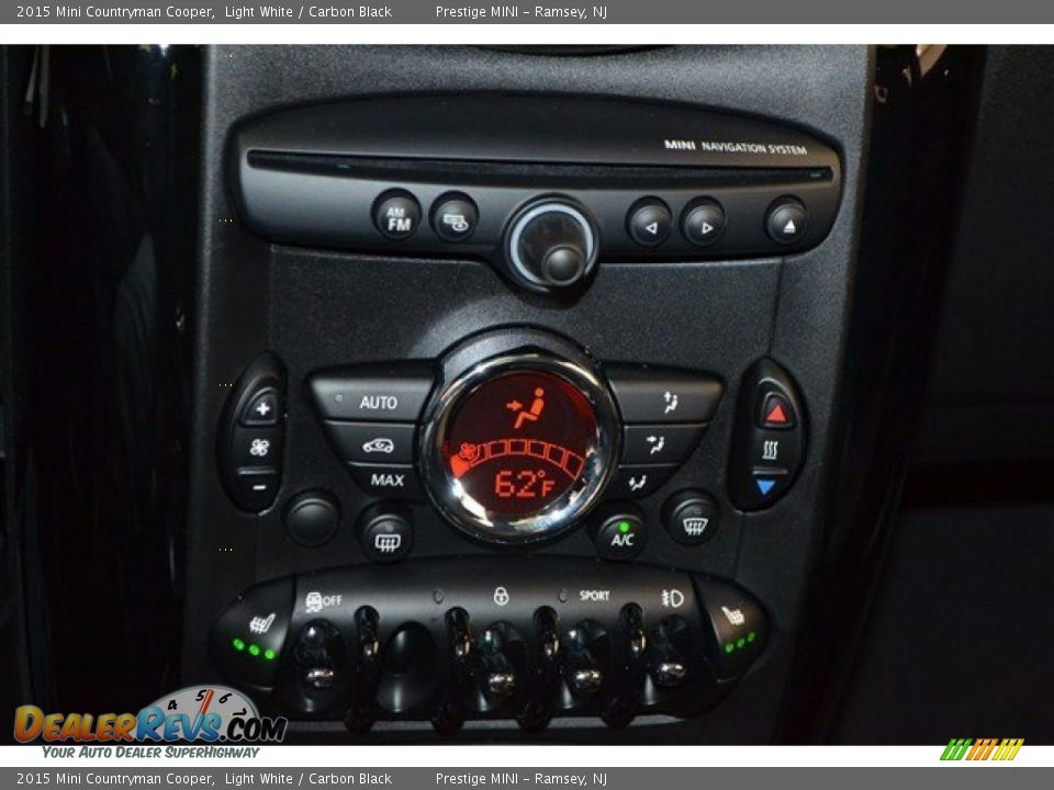 2015 Mini Countryman Cooper Light White / Carbon Black Photo #17
