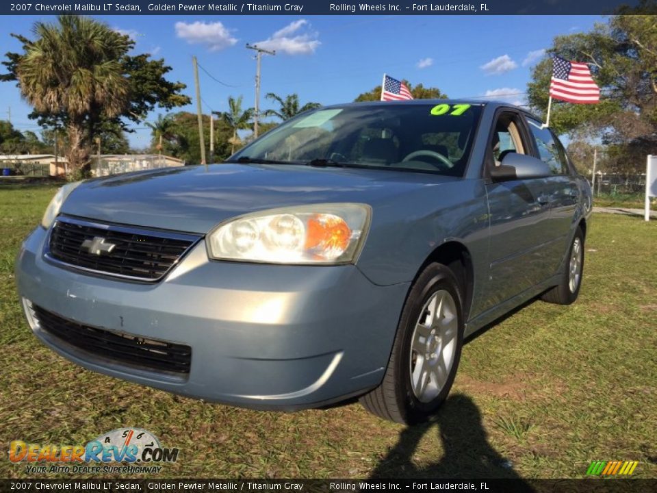 Front 3/4 View of 2007 Chevrolet Malibu LT Sedan Photo #1