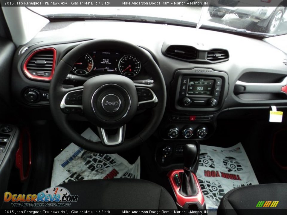 2015 Jeep Renegade Trailhawk 4x4 Glacier Metallic / Black Photo #4