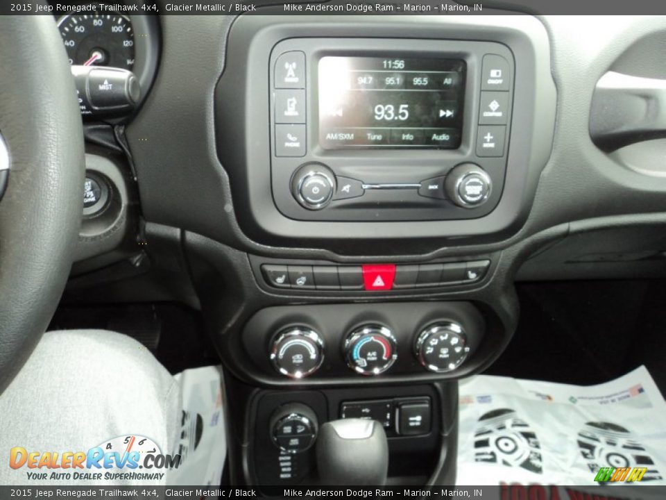 2015 Jeep Renegade Trailhawk 4x4 Glacier Metallic / Black Photo #6