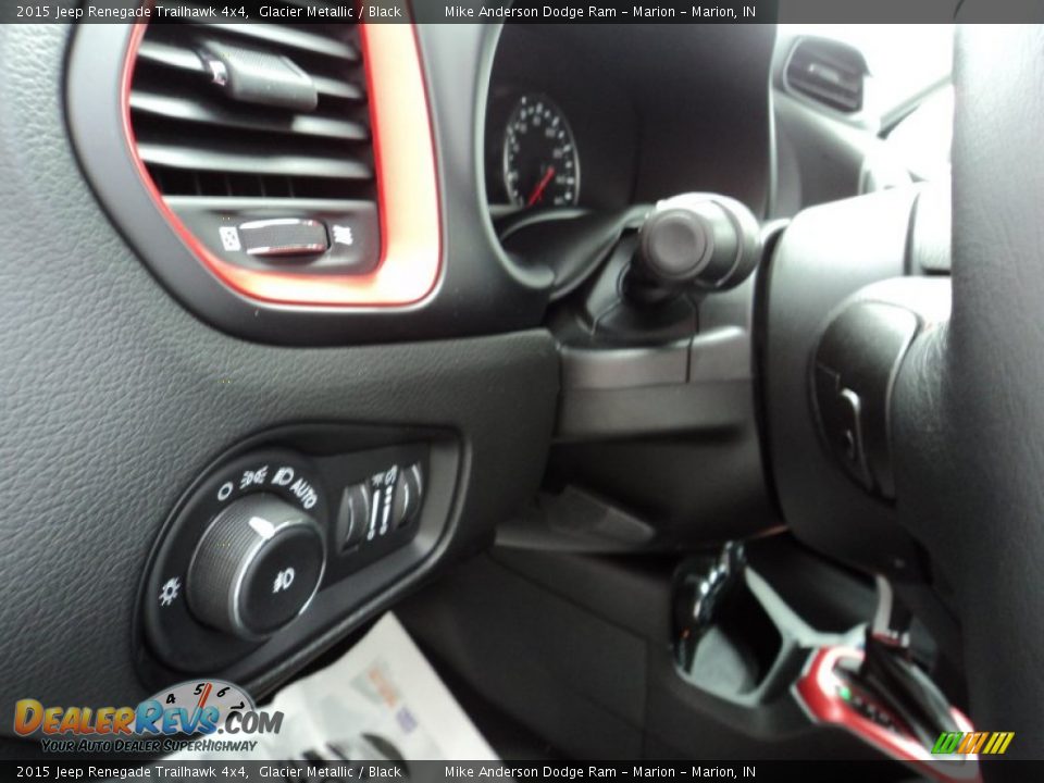 2015 Jeep Renegade Trailhawk 4x4 Glacier Metallic / Black Photo #12
