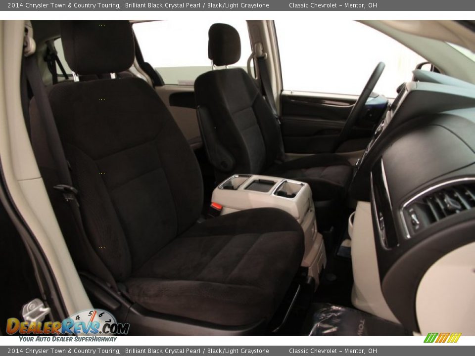 2014 Chrysler Town & Country Touring Brilliant Black Crystal Pearl / Black/Light Graystone Photo #8