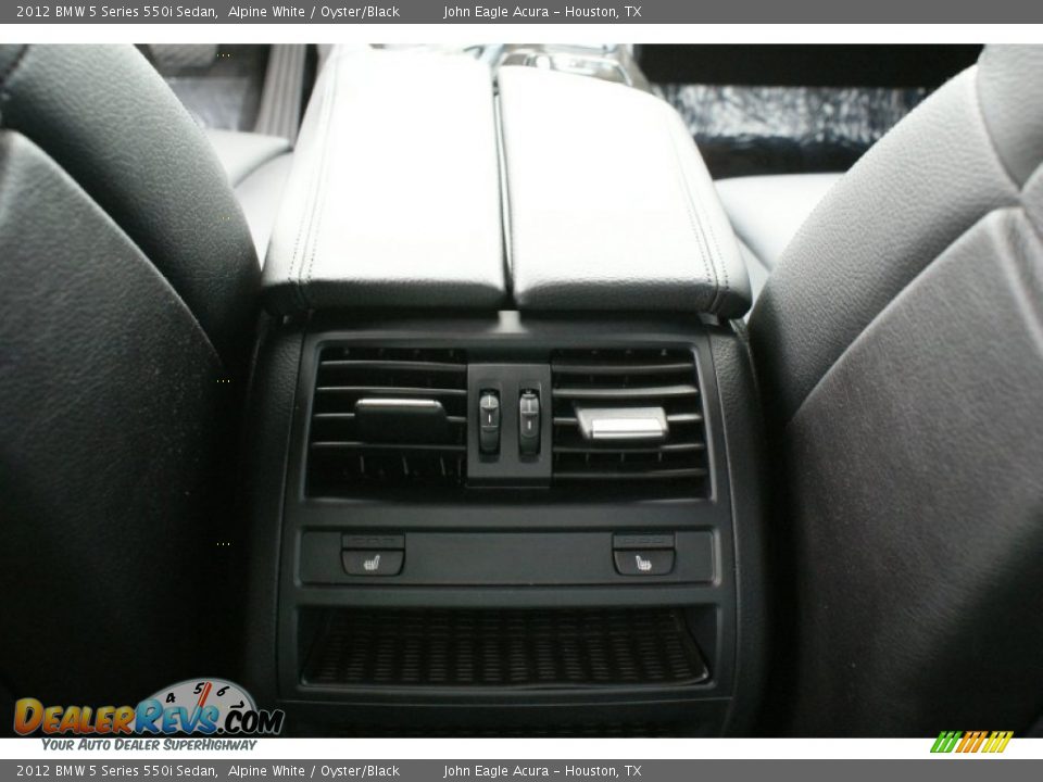 2012 BMW 5 Series 550i Sedan Alpine White / Oyster/Black Photo #30