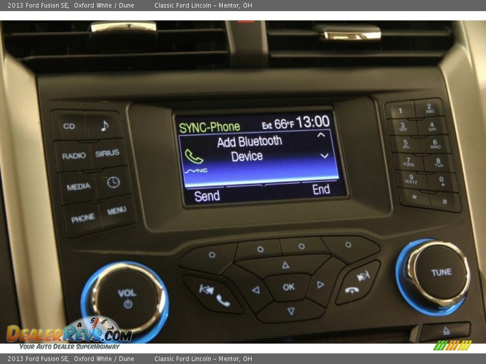 2013 Ford Fusion SE Oxford White / Dune Photo #9