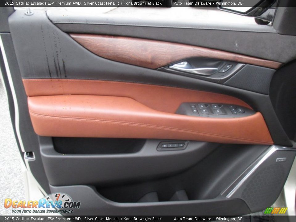 Door Panel of 2015 Cadillac Escalade ESV Premium 4WD Photo #16