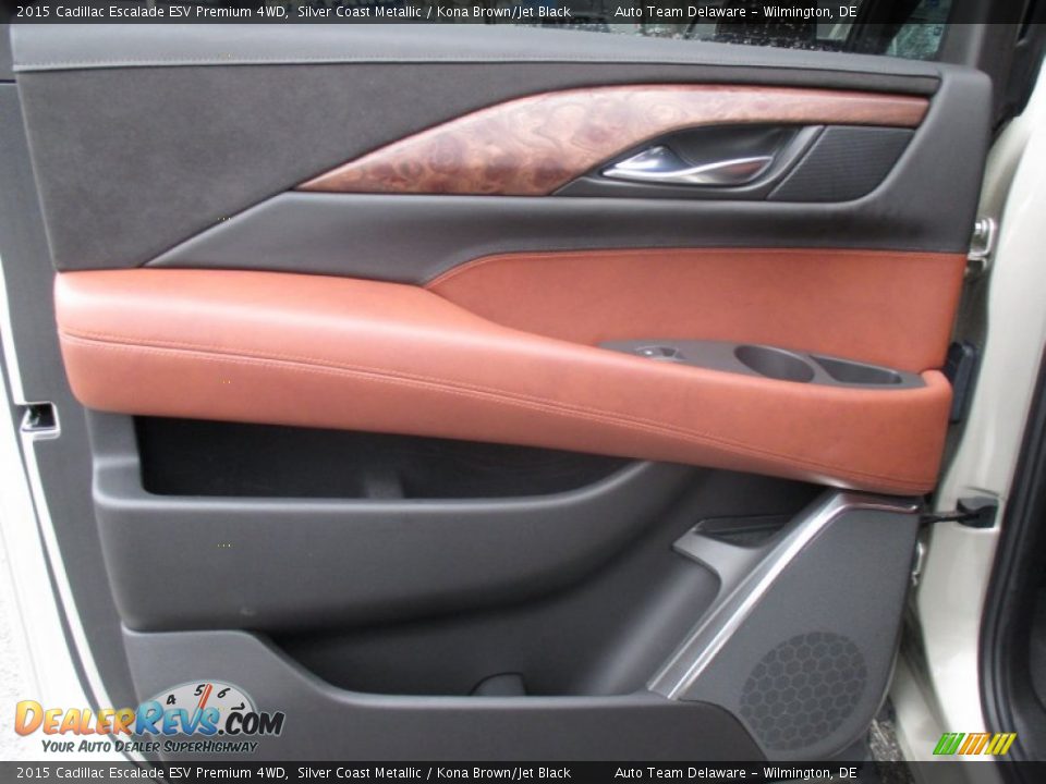 Door Panel of 2015 Cadillac Escalade ESV Premium 4WD Photo #28