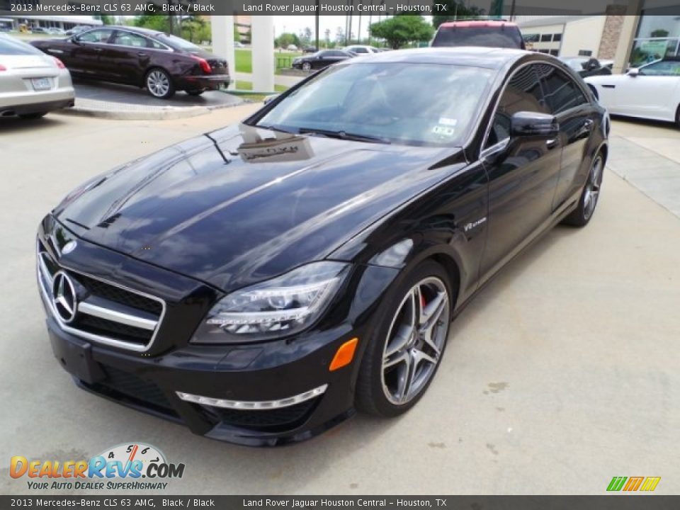 Front 3/4 View of 2013 Mercedes-Benz CLS 63 AMG Photo #7