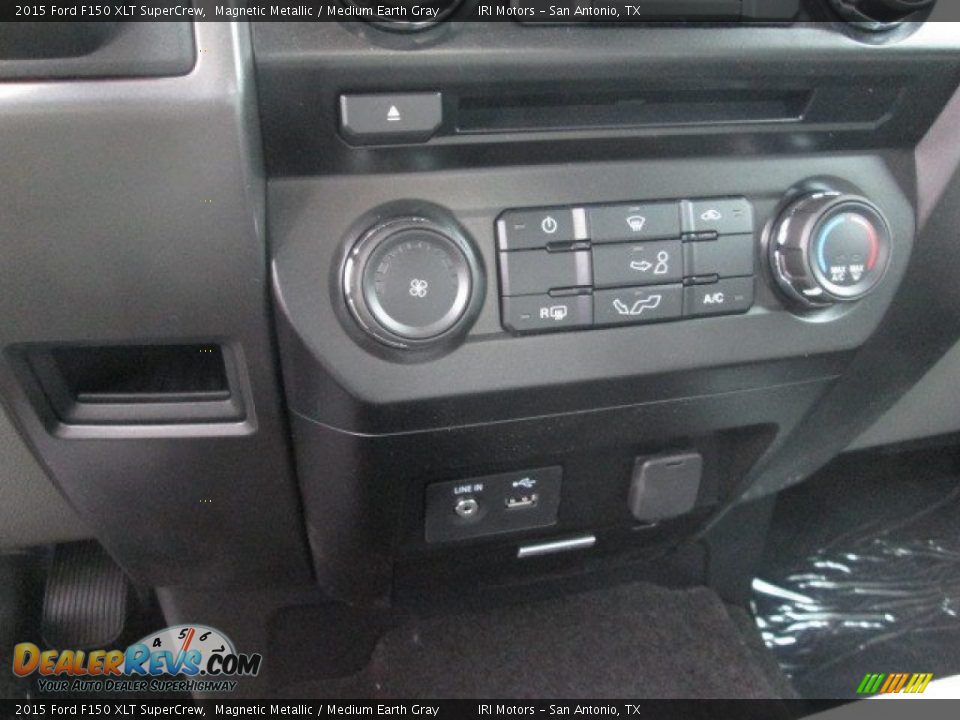 2015 Ford F150 XLT SuperCrew Magnetic Metallic / Medium Earth Gray Photo #23