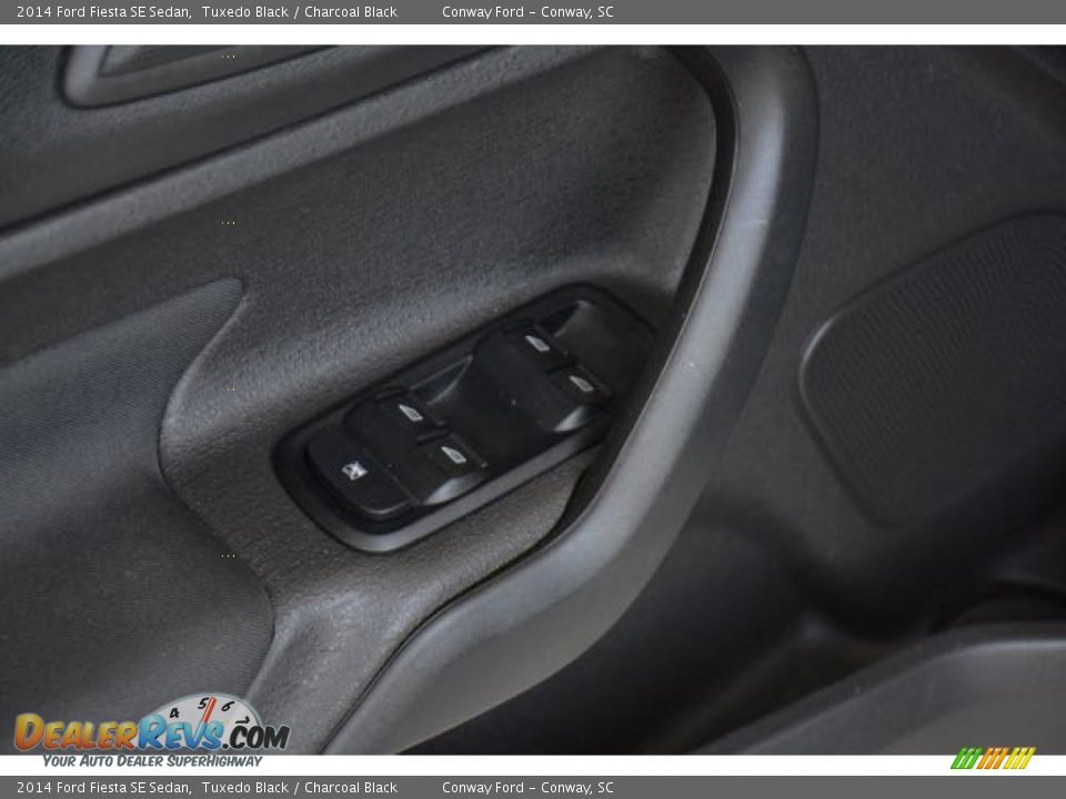 2014 Ford Fiesta SE Sedan Tuxedo Black / Charcoal Black Photo #18