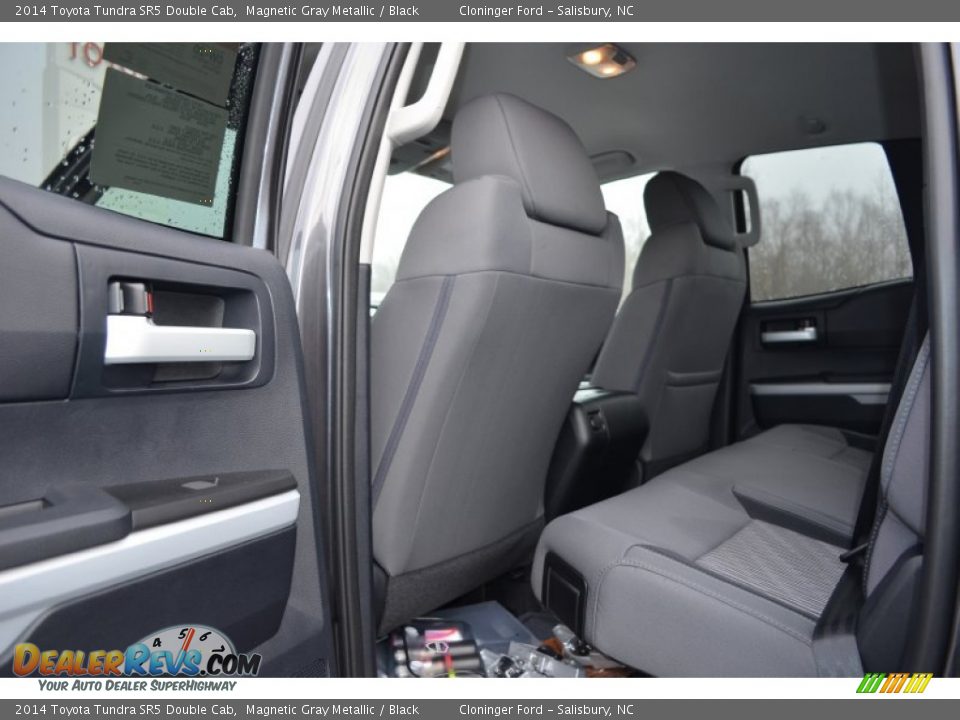 2014 Toyota Tundra SR5 Double Cab Magnetic Gray Metallic / Black Photo #7