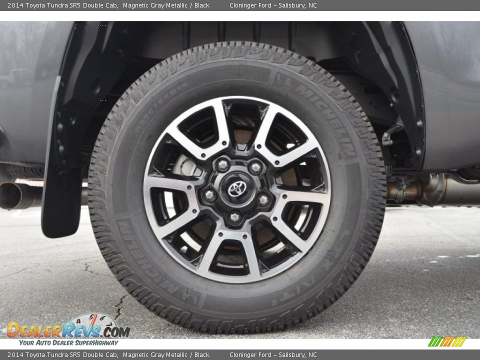2014 Toyota Tundra SR5 Double Cab Magnetic Gray Metallic / Black Photo #10