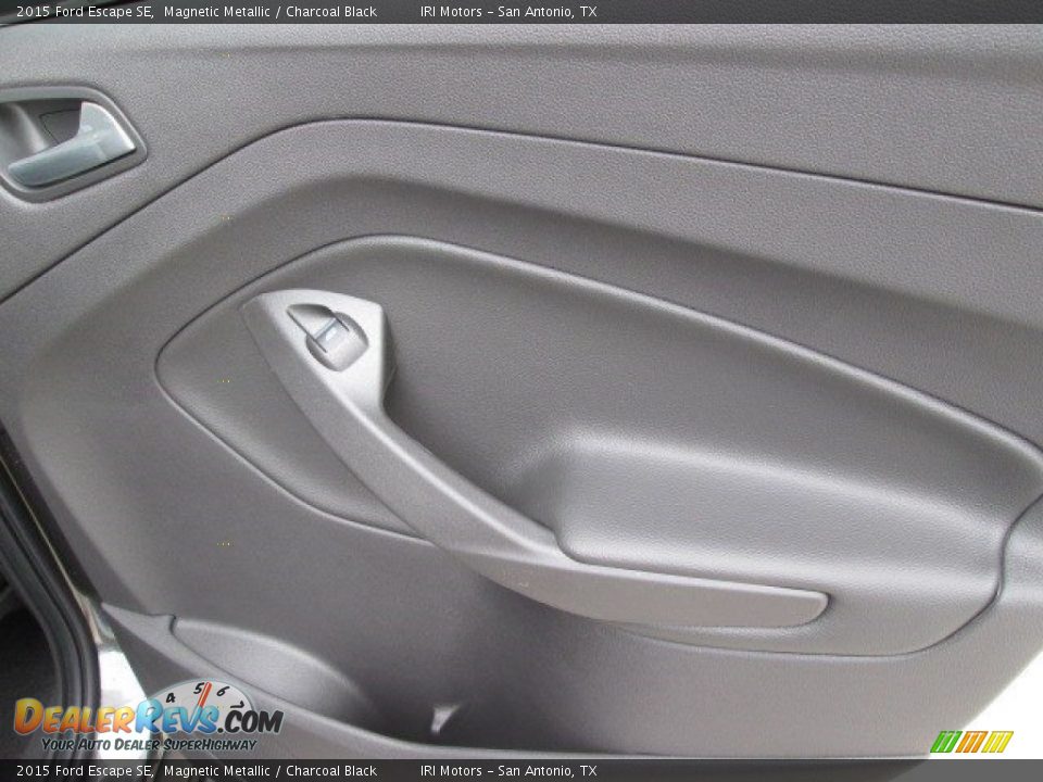 2015 Ford Escape SE Magnetic Metallic / Charcoal Black Photo #17