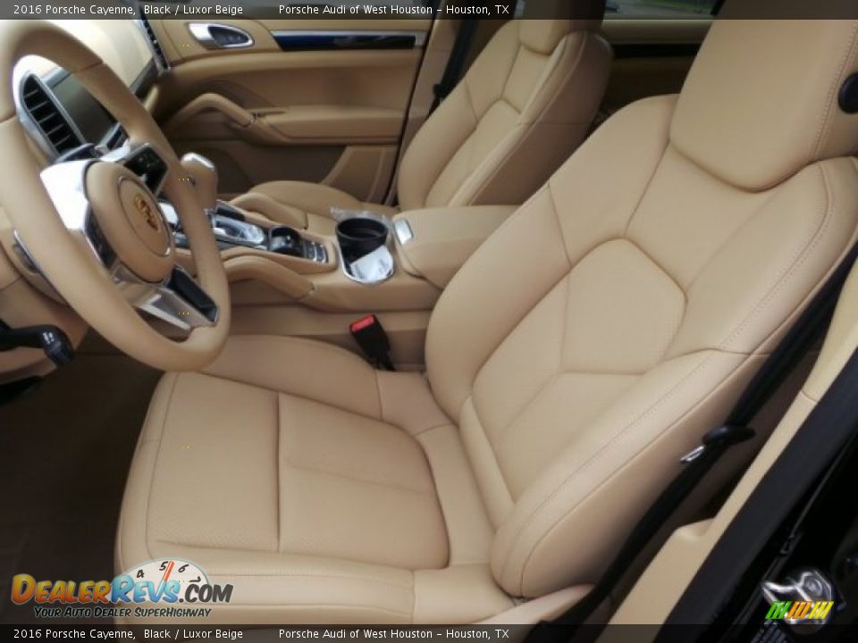 Front Seat of 2016 Porsche Cayenne  Photo #12
