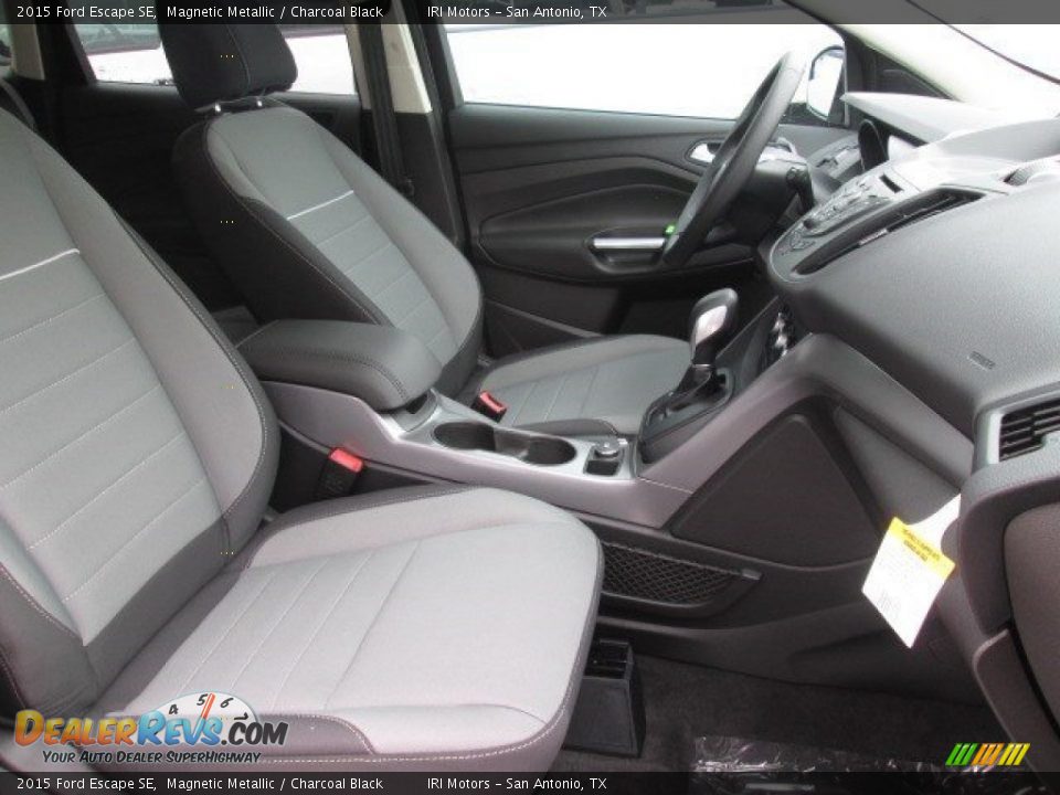 2015 Ford Escape SE Magnetic Metallic / Charcoal Black Photo #19