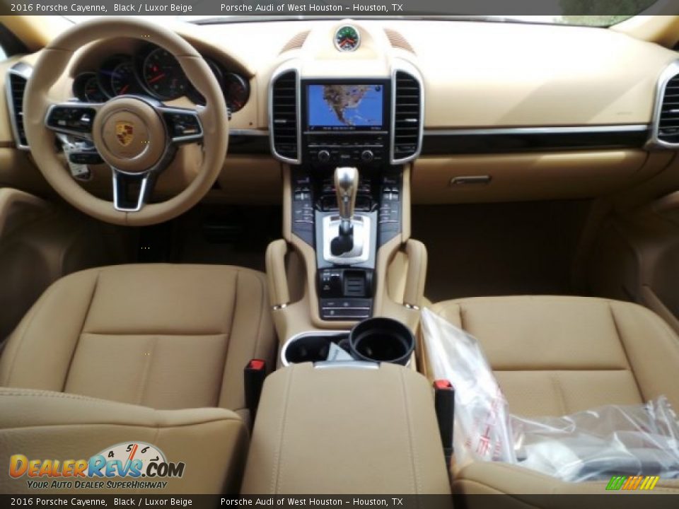 Dashboard of 2016 Porsche Cayenne  Photo #27
