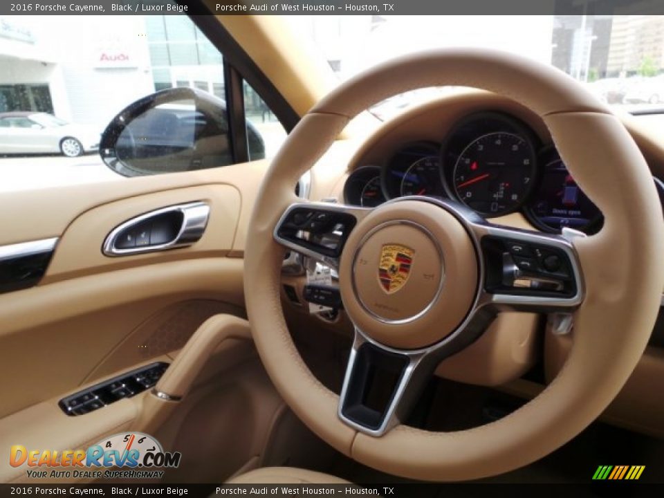 2016 Porsche Cayenne  Steering Wheel Photo #28