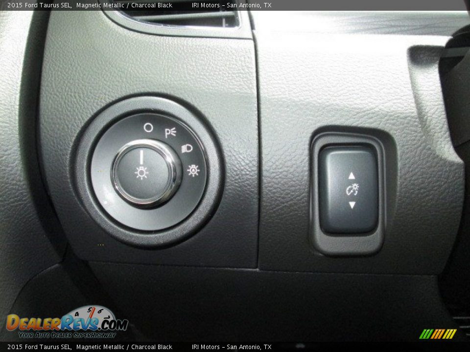 2015 Ford Taurus SEL Magnetic Metallic / Charcoal Black Photo #27