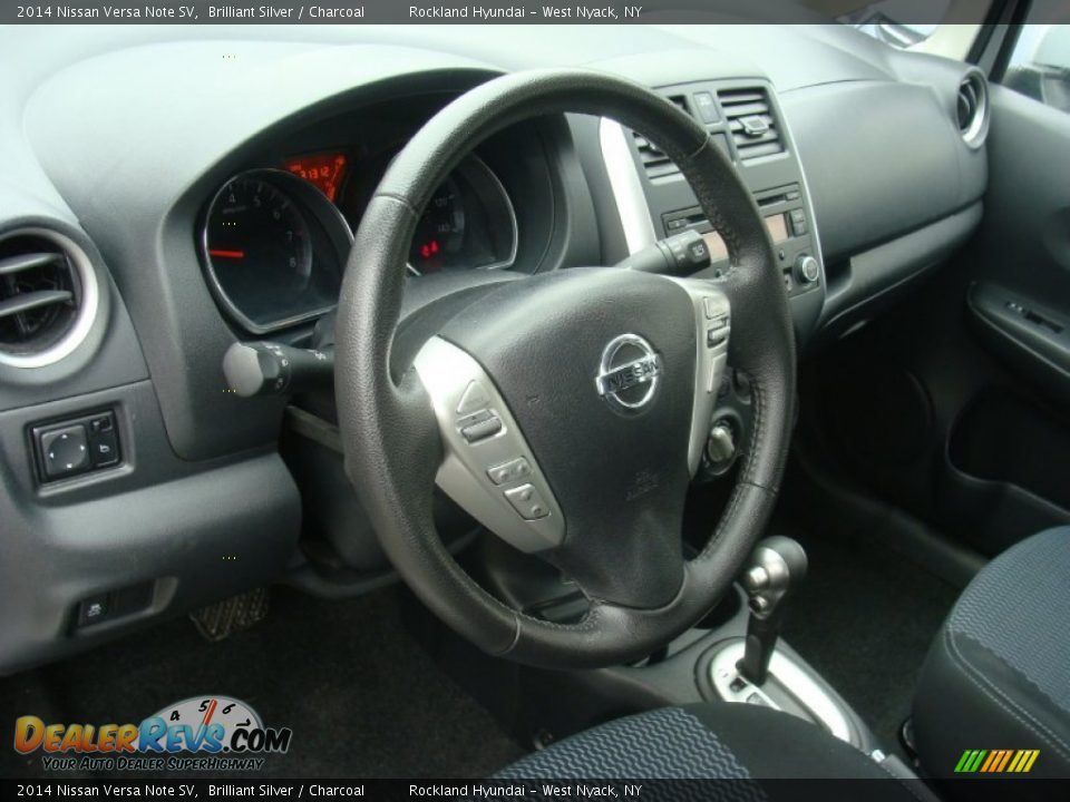 2014 Nissan Versa Note SV Brilliant Silver / Charcoal Photo #9