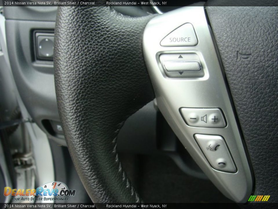 2014 Nissan Versa Note SV Brilliant Silver / Charcoal Photo #14