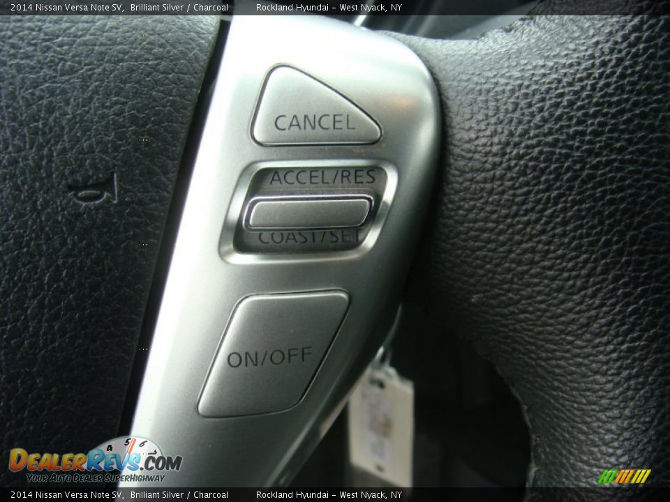 2014 Nissan Versa Note SV Brilliant Silver / Charcoal Photo #15