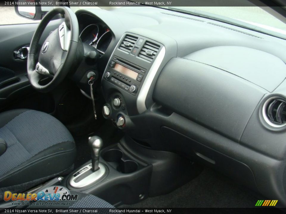 2014 Nissan Versa Note SV Brilliant Silver / Charcoal Photo #24