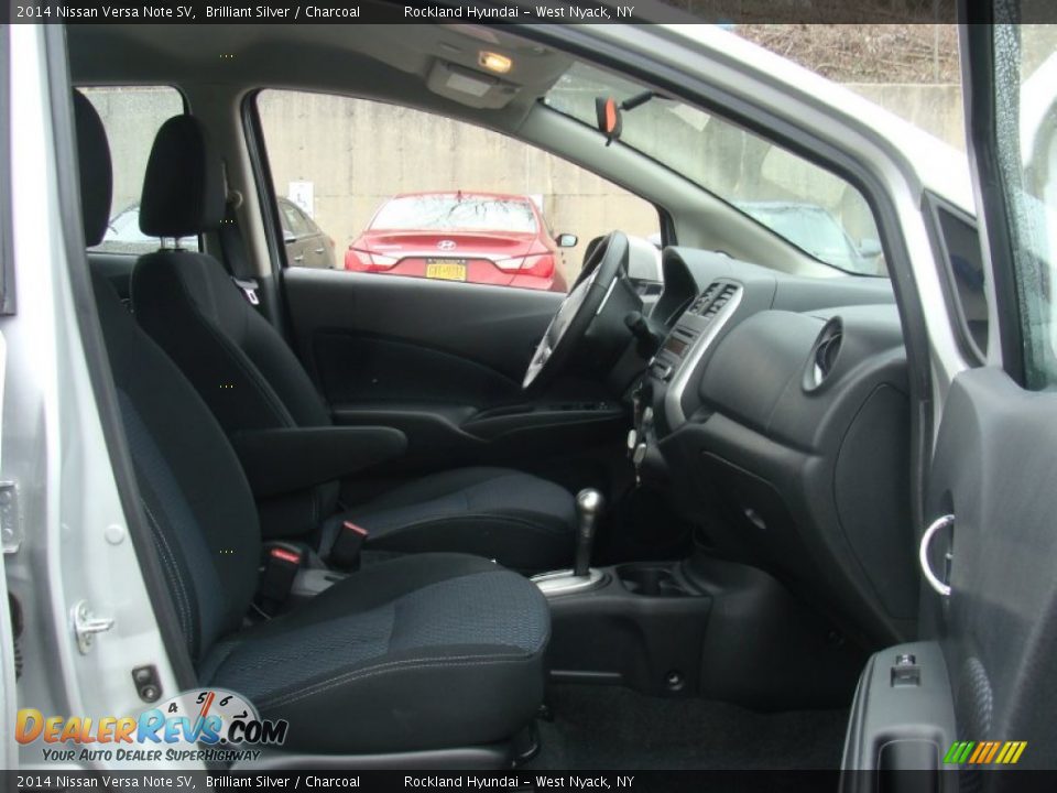 2014 Nissan Versa Note SV Brilliant Silver / Charcoal Photo #25