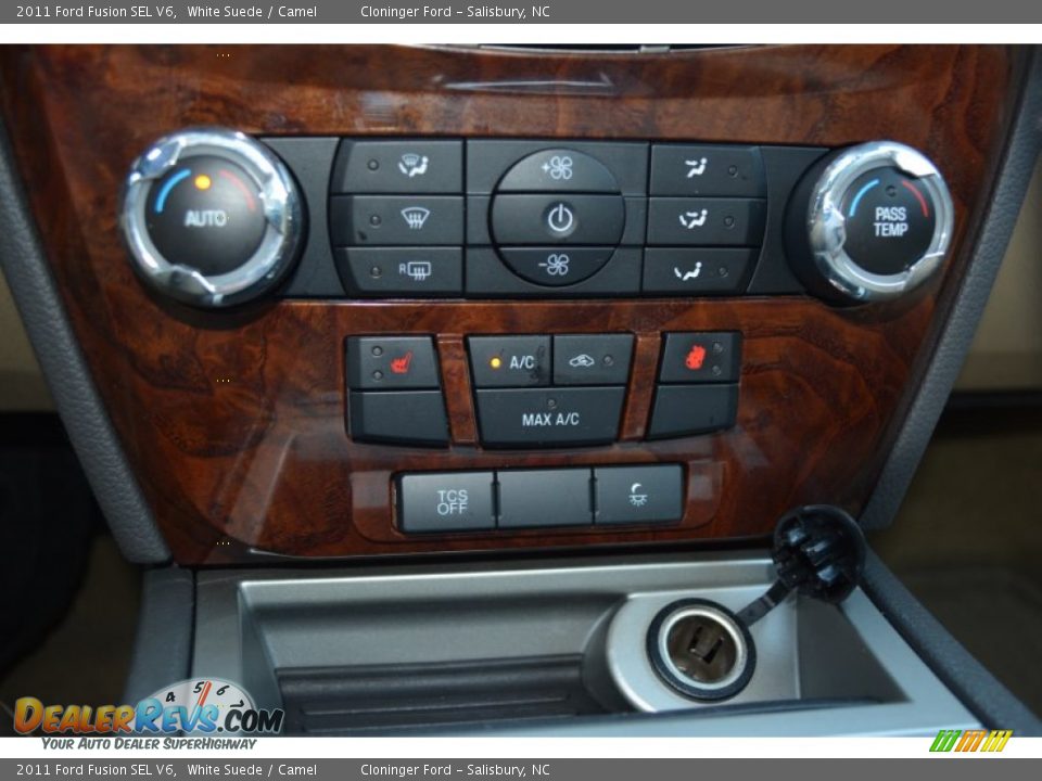 2011 Ford Fusion SEL V6 White Suede / Camel Photo #20