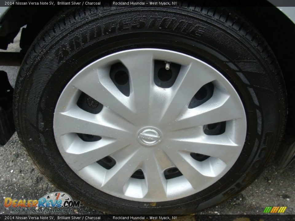 2014 Nissan Versa Note SV Brilliant Silver / Charcoal Photo #26