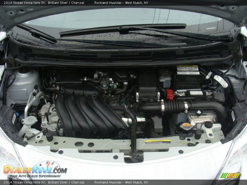 2014 Nissan Versa Note SV Brilliant Silver / Charcoal Photo #28