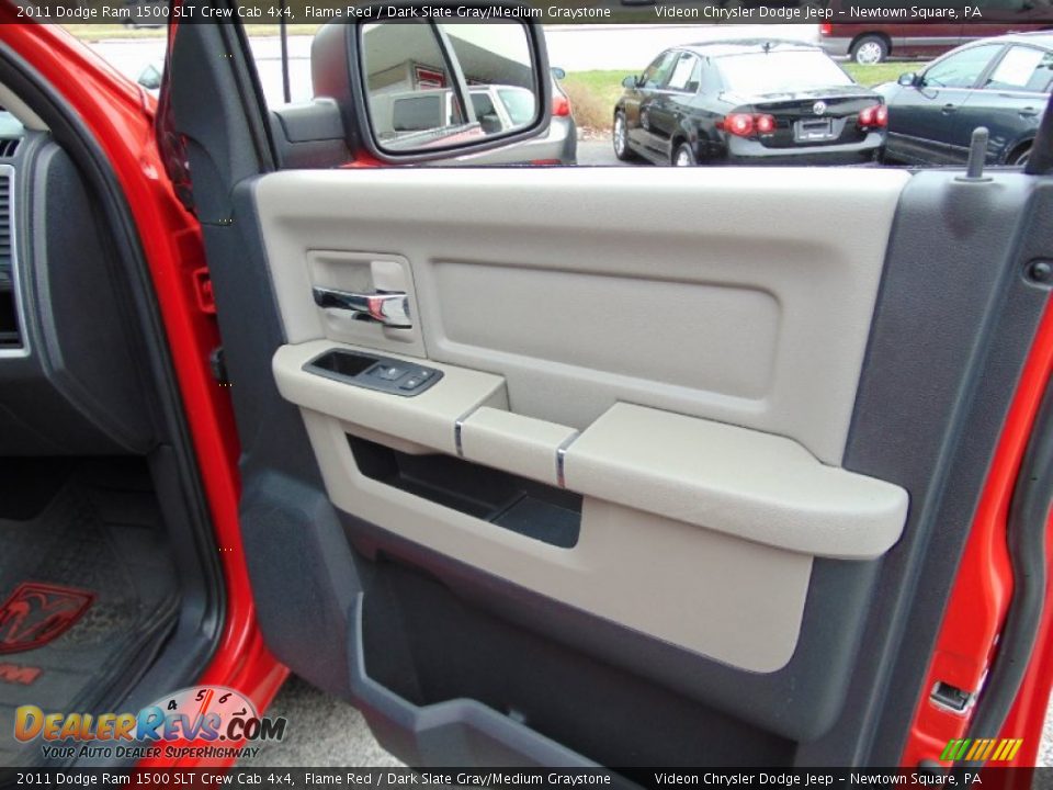 2011 Dodge Ram 1500 SLT Crew Cab 4x4 Flame Red / Dark Slate Gray/Medium Graystone Photo #17