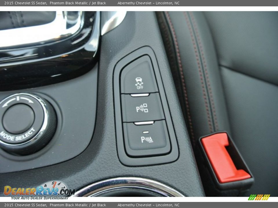 Controls of 2015 Chevrolet SS Sedan Photo #11