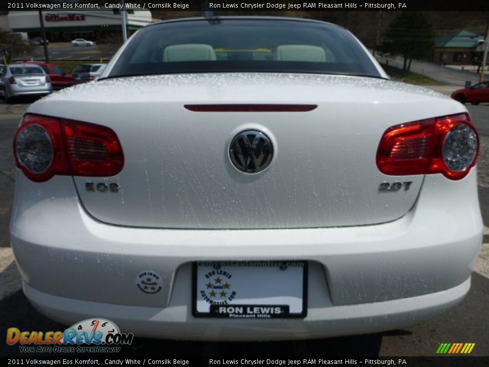 2011 Volkswagen Eos Komfort Candy White / Cornsilk Beige Photo #3