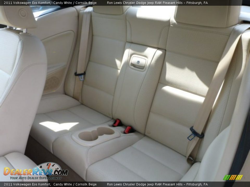2011 Volkswagen Eos Komfort Candy White / Cornsilk Beige Photo #9