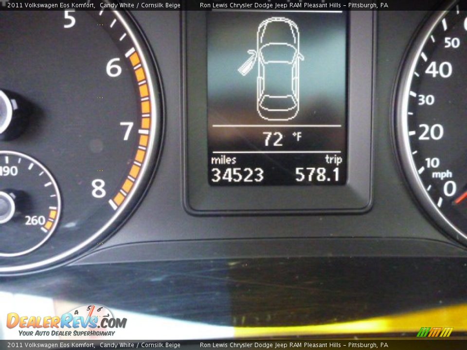2011 Volkswagen Eos Komfort Candy White / Cornsilk Beige Photo #16
