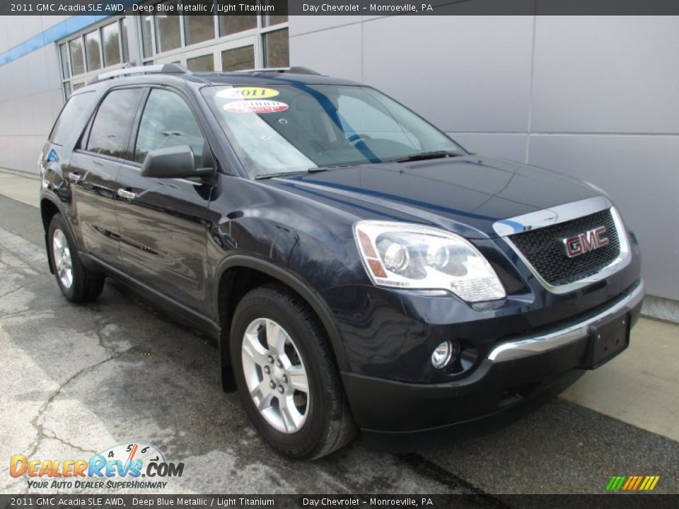 Front 3/4 View of 2011 GMC Acadia SLE AWD Photo #12