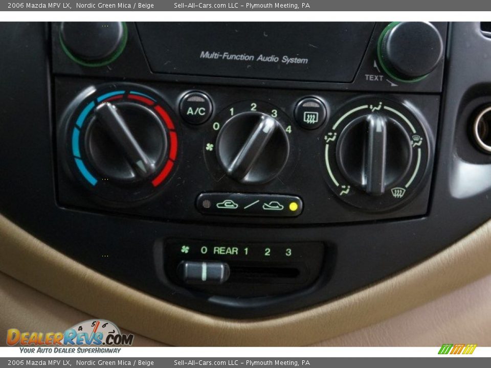 Controls of 2006 Mazda MPV LX Photo #27