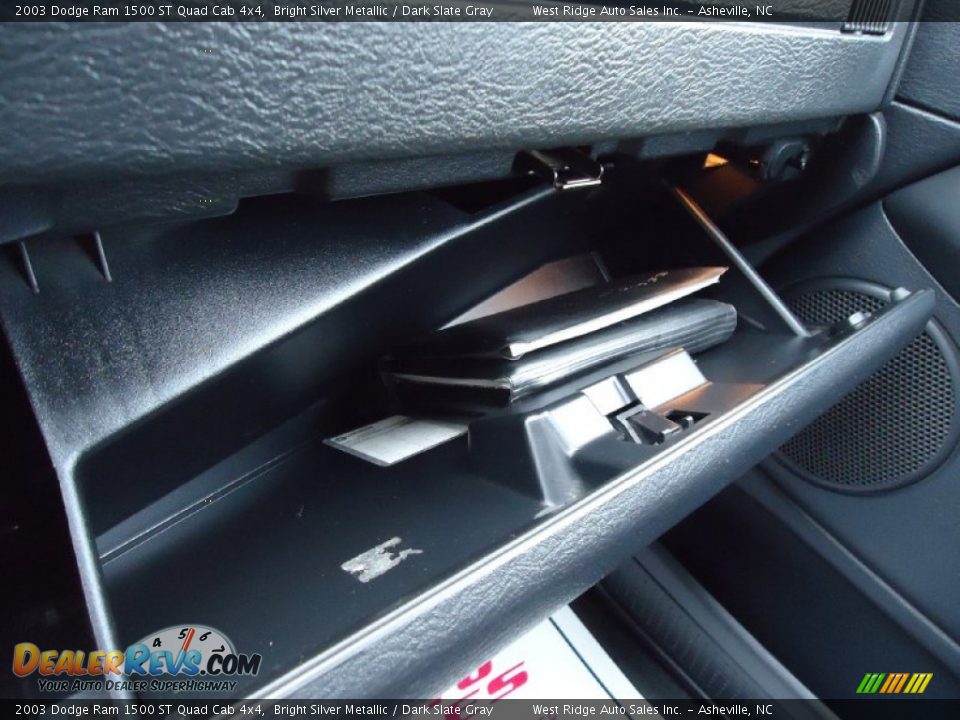 2003 Dodge Ram 1500 ST Quad Cab 4x4 Bright Silver Metallic / Dark Slate Gray Photo #31