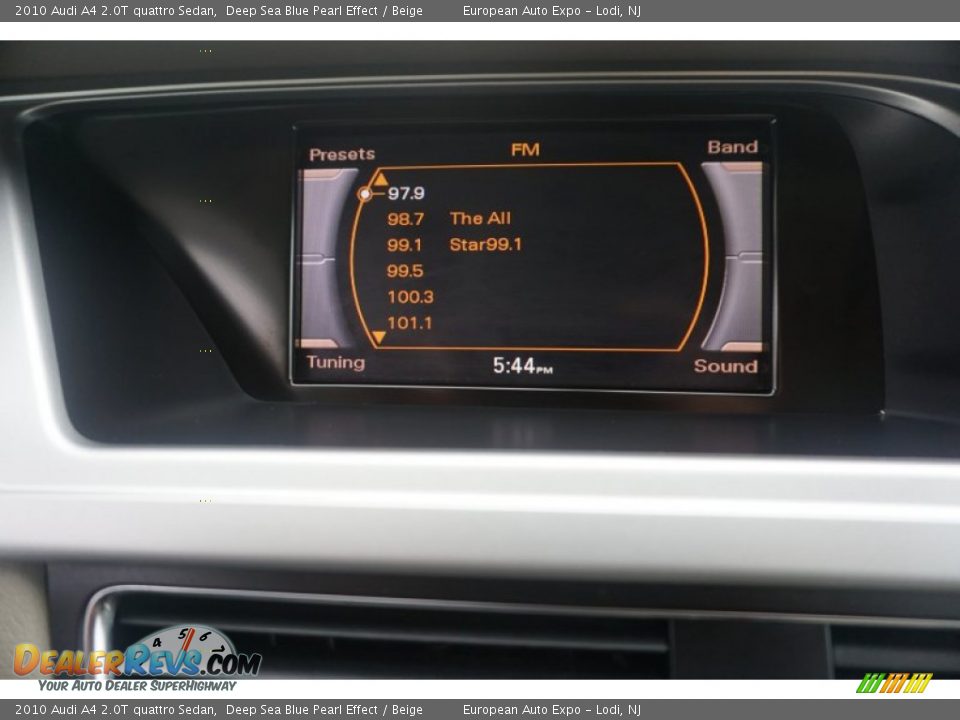 2010 Audi A4 2.0T quattro Sedan Deep Sea Blue Pearl Effect / Beige Photo #12