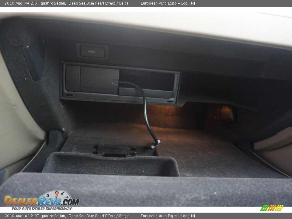 2010 Audi A4 2.0T quattro Sedan Deep Sea Blue Pearl Effect / Beige Photo #14