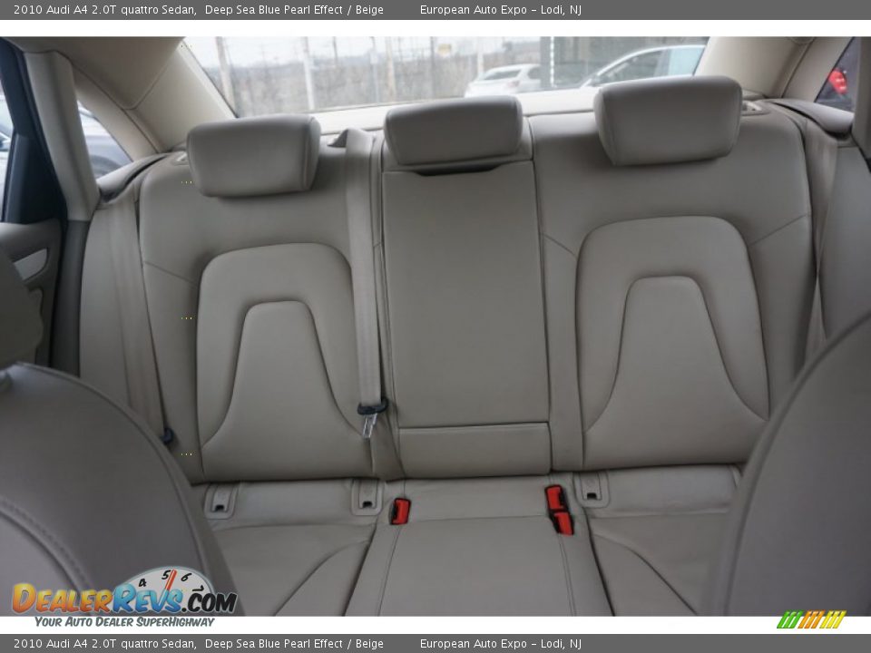 2010 Audi A4 2.0T quattro Sedan Deep Sea Blue Pearl Effect / Beige Photo #20