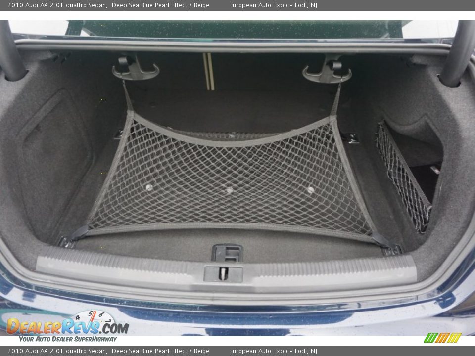 2010 Audi A4 2.0T quattro Sedan Deep Sea Blue Pearl Effect / Beige Photo #21