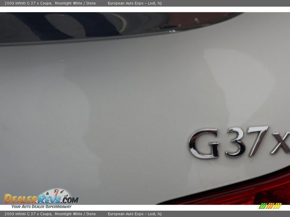 2009 Infiniti G 37 x Coupe Moonlight White / Stone Photo #19