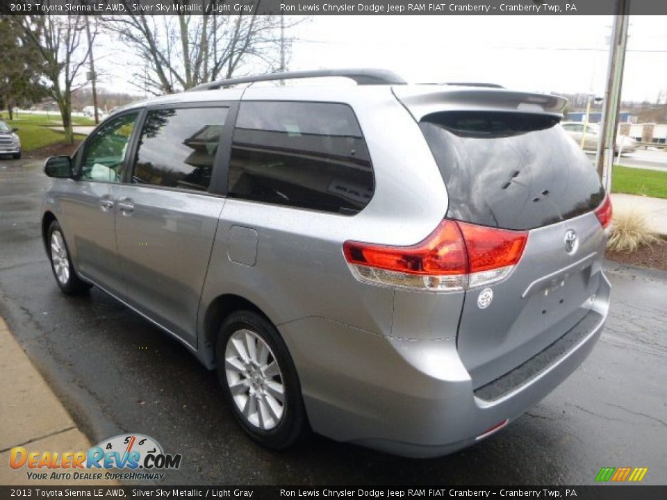 2013 Toyota Sienna LE AWD Silver Sky Metallic / Light Gray Photo #7