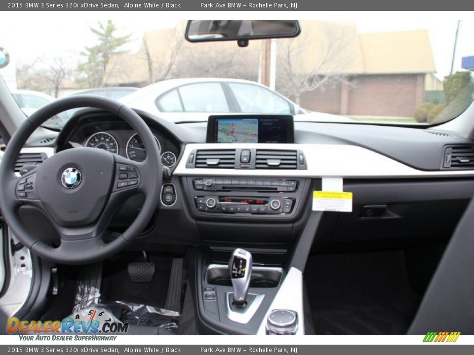 2015 BMW 3 Series 320i xDrive Sedan Alpine White / Black Photo #15