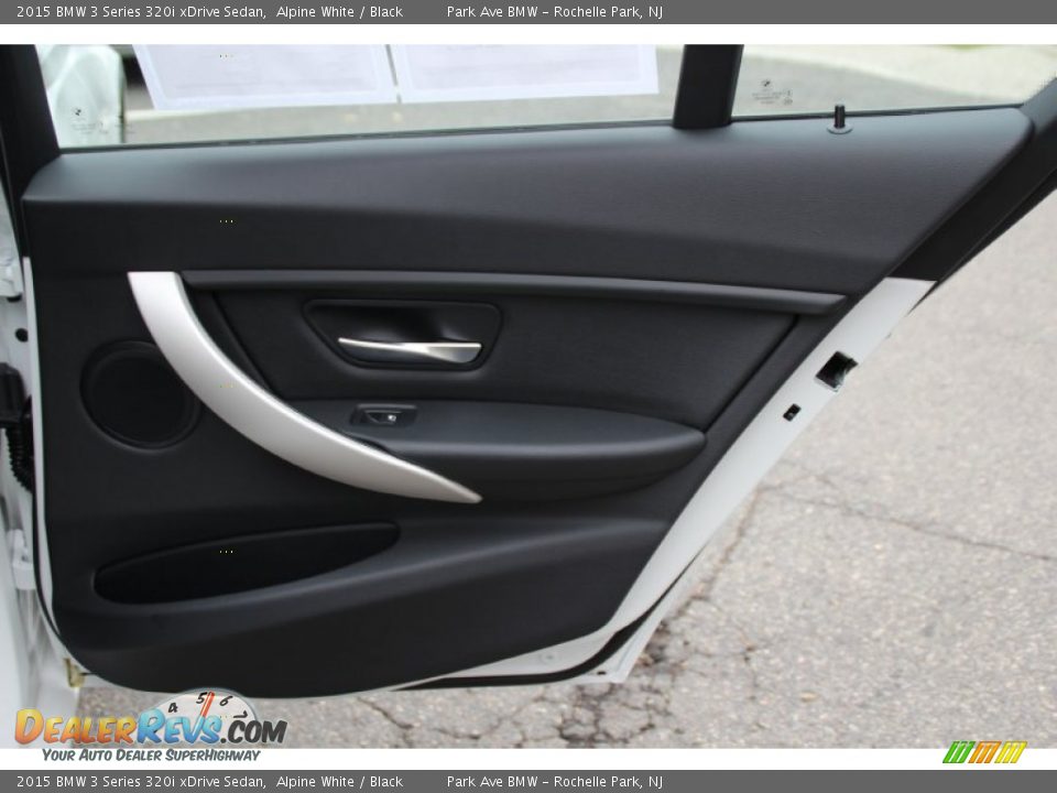 2015 BMW 3 Series 320i xDrive Sedan Alpine White / Black Photo #24