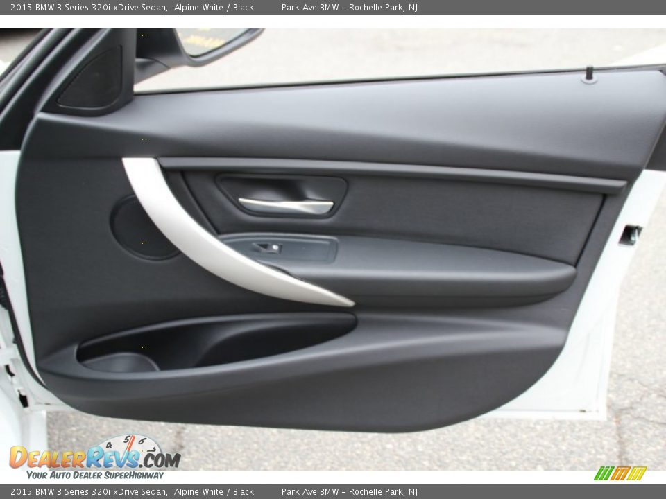 2015 BMW 3 Series 320i xDrive Sedan Alpine White / Black Photo #26